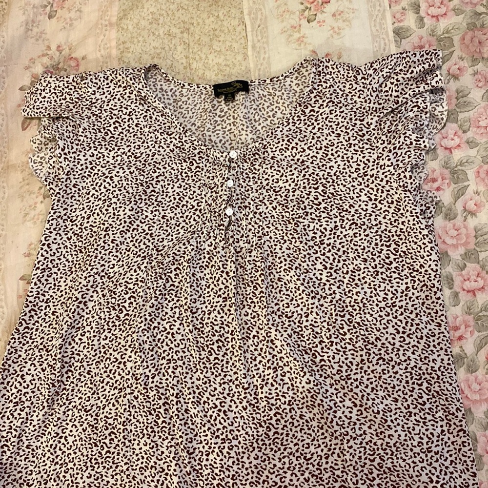 Very cute cheetah print blouse